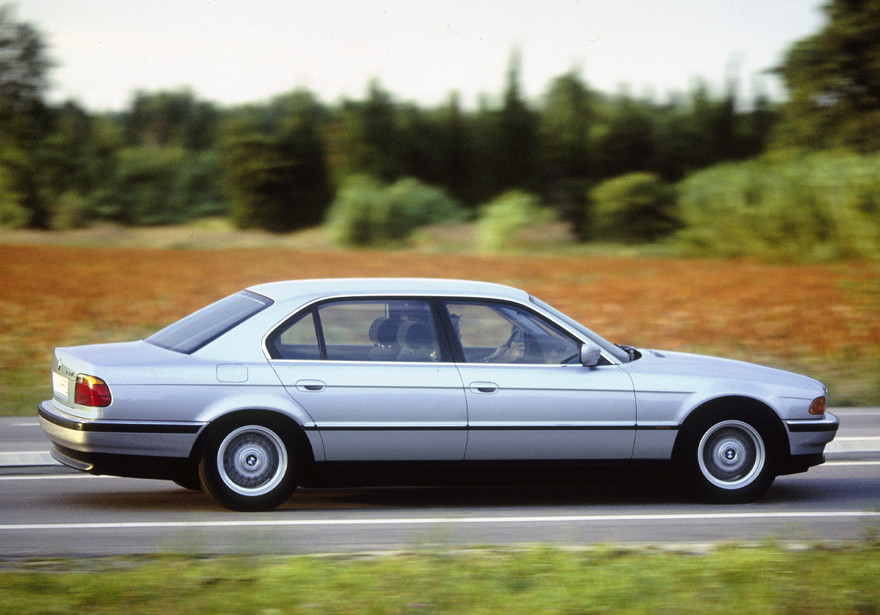 BMW 740iL (E38)