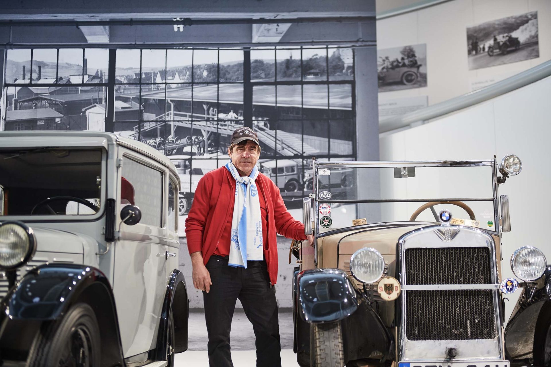 Nach mehr als 80.000 gefahrenen Kilometern gönnt Lutz Schmidt seinem weit gereisten BMW 3/15 eine Pause. Er wird bis Mai im BMW Museum ausgestellt.